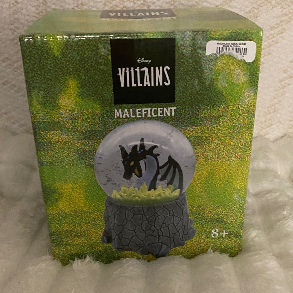 BNWT!✨💜🖤 LIMITED EDITION Disney Villains Maleficent Collectible Snow Globe